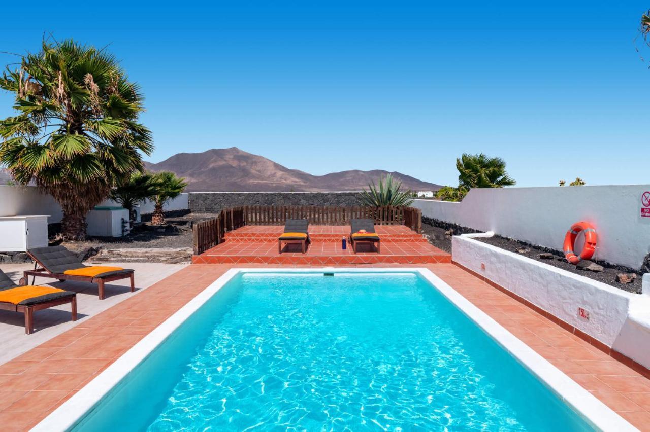 Villa Chinamar By Villa Plus Playa Blanca  Eksteriør billede